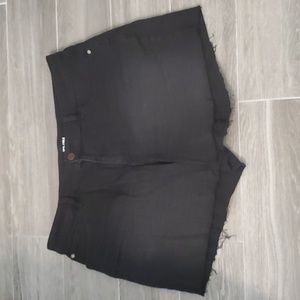 16W Black Freyed Shorts